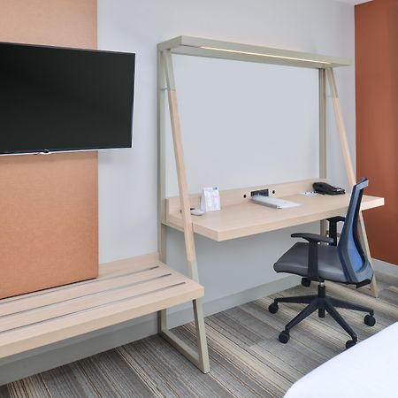Holiday Inn Express & Suites - Southgate - Detroit Area, An Ihg Hotel Exteriör bild